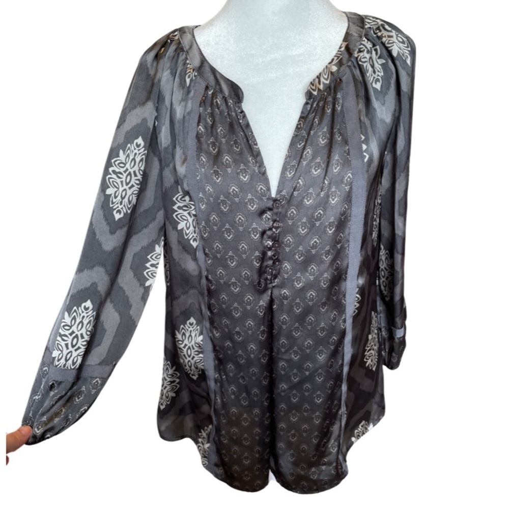 Jones New York soft flowy printed blouse S